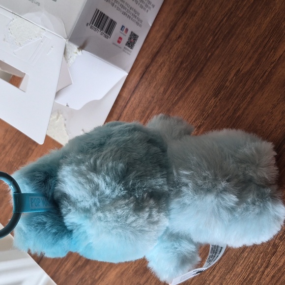 BIE Labubu "Hope" Plush Pendant 🩵 - Picture 3 of 10